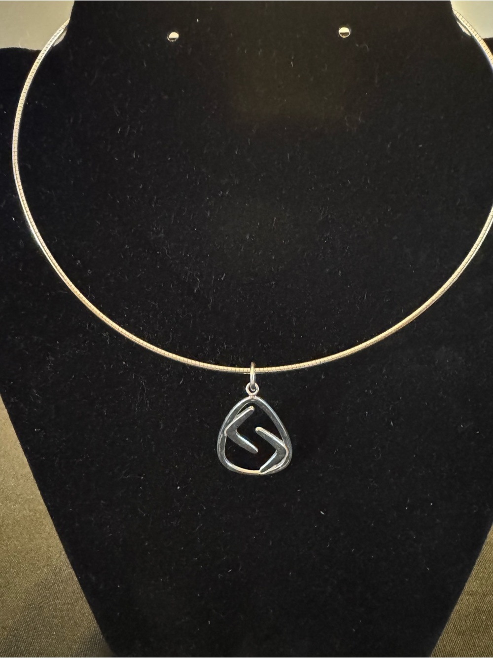Modernist Sterling Silver Abstract Pendant Omega Collar Necklace